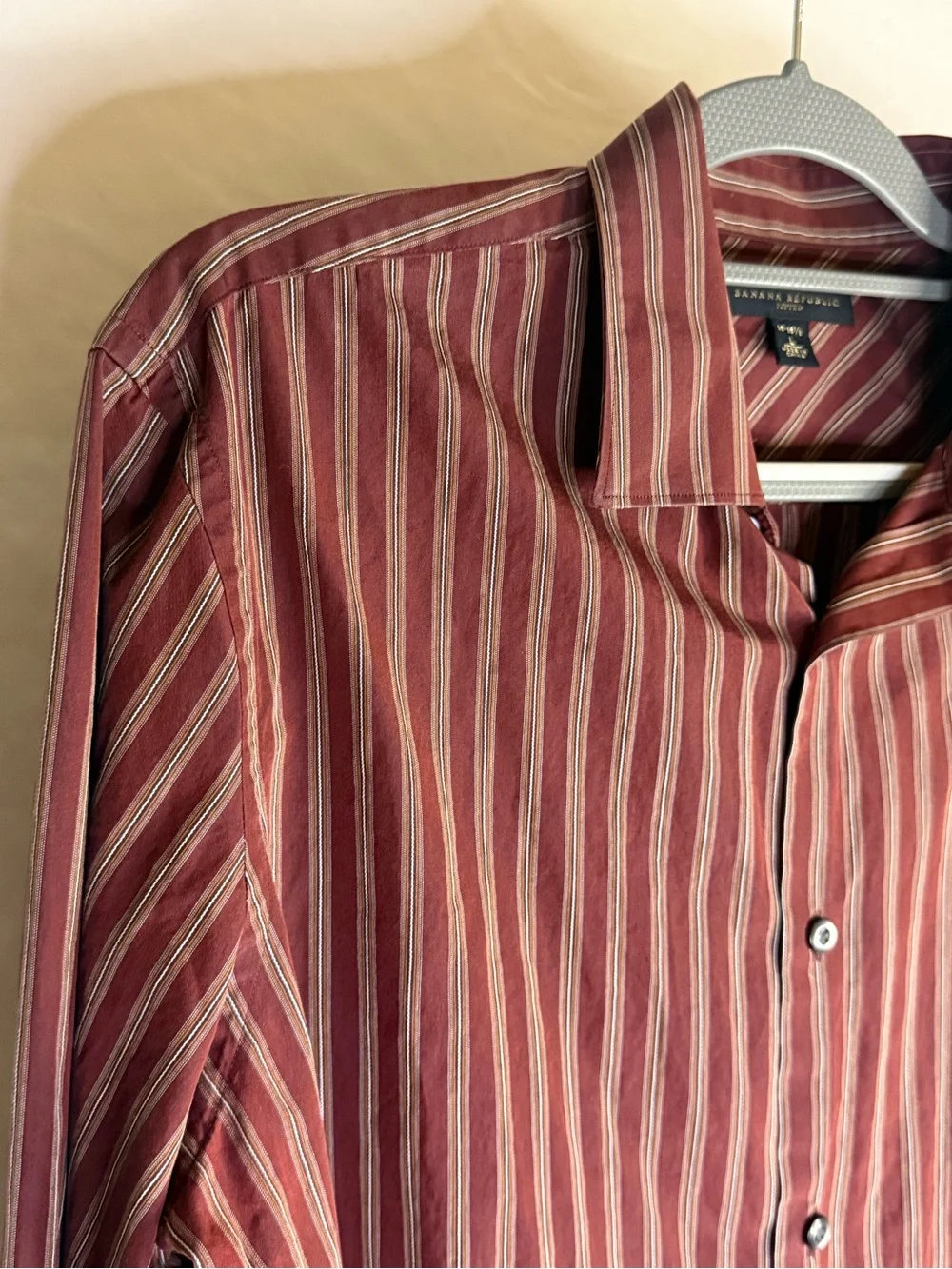 Banana Republic Fitted Men’s Dress Shirt 16-16½ Large Burgundy Striped